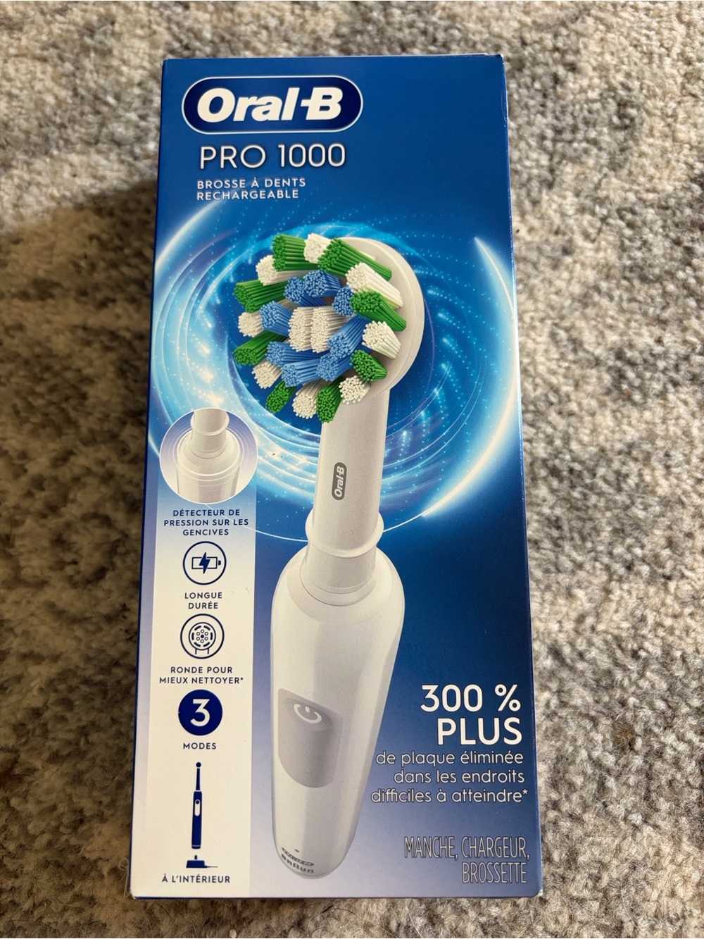 NWT Oral B Pro 1000 - Picture 2 of 4